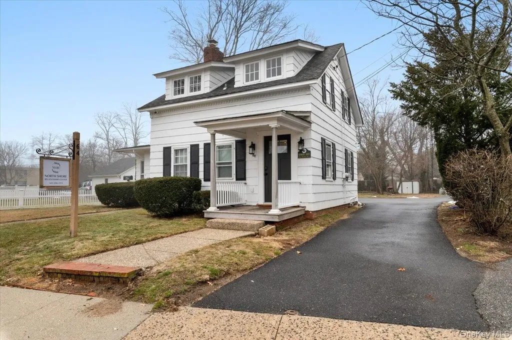 64 Broadway Amityville NY 11701