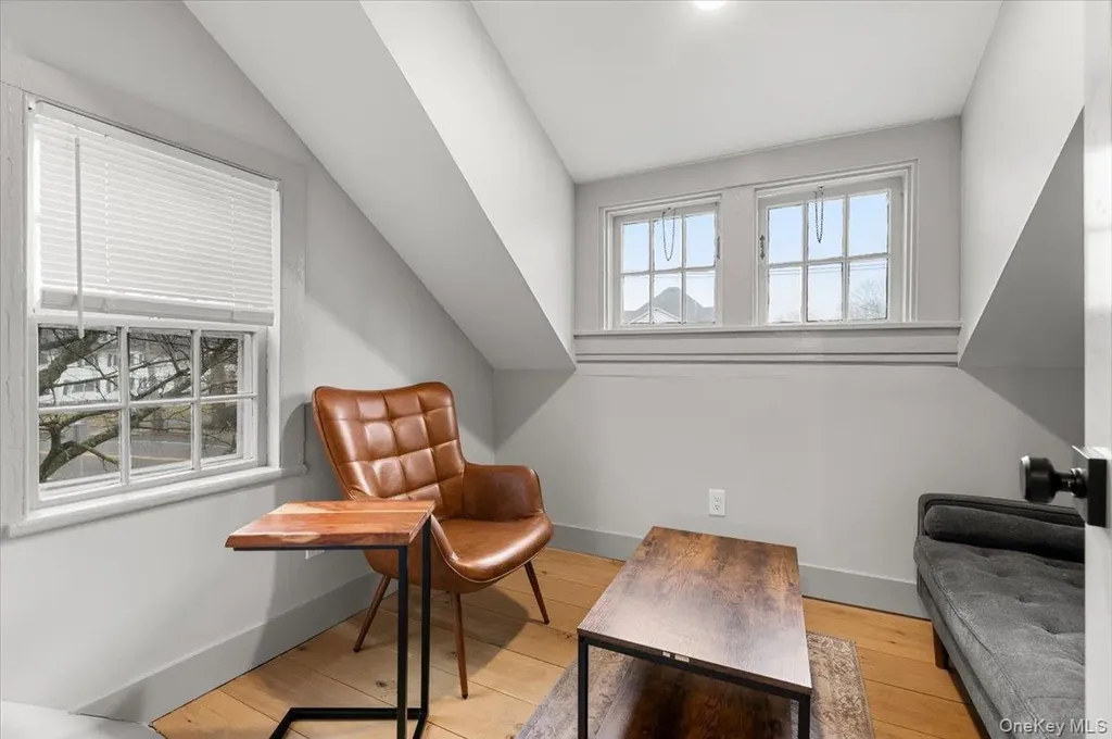 64 Broadway Amityville NY 11701
