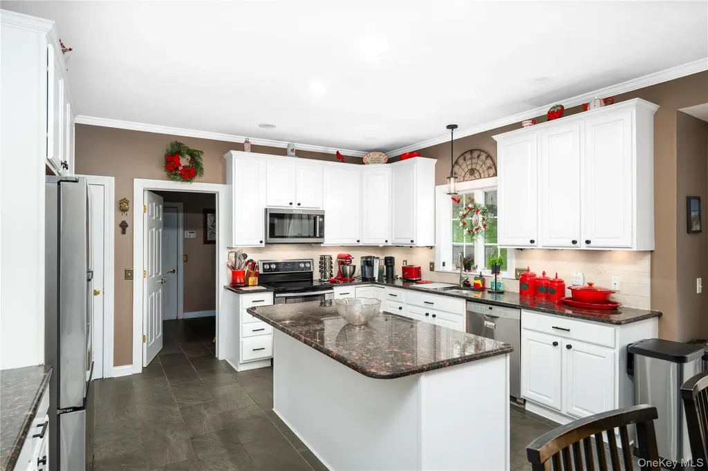 60 Idlewild Road Marlboro NY 12542
