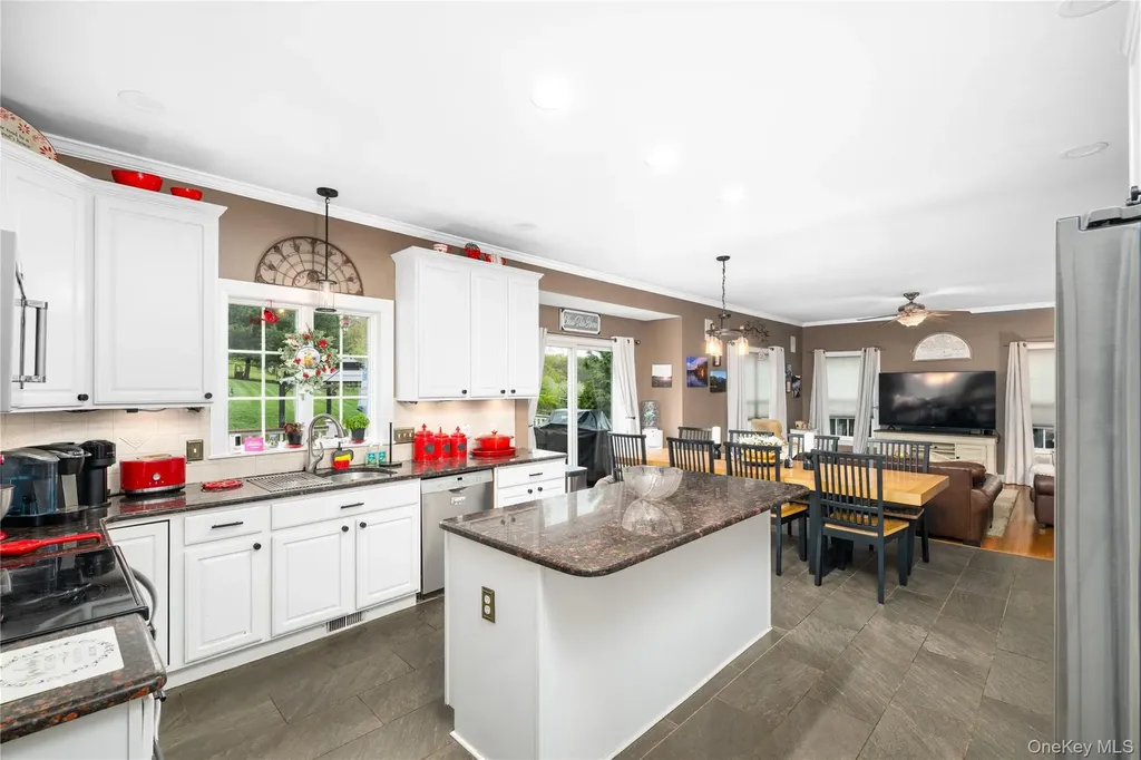 60 Idlewild Road Marlboro NY 12542