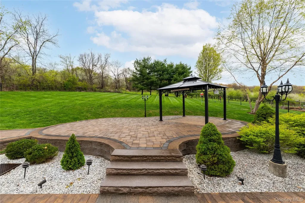 60 Idlewild Road Marlboro NY 12542