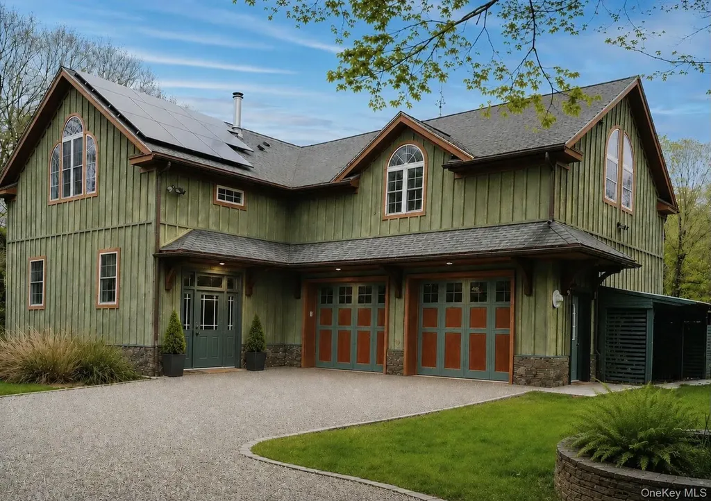 92 Fiddlers Bridge Road Staatsburg NY 12580
