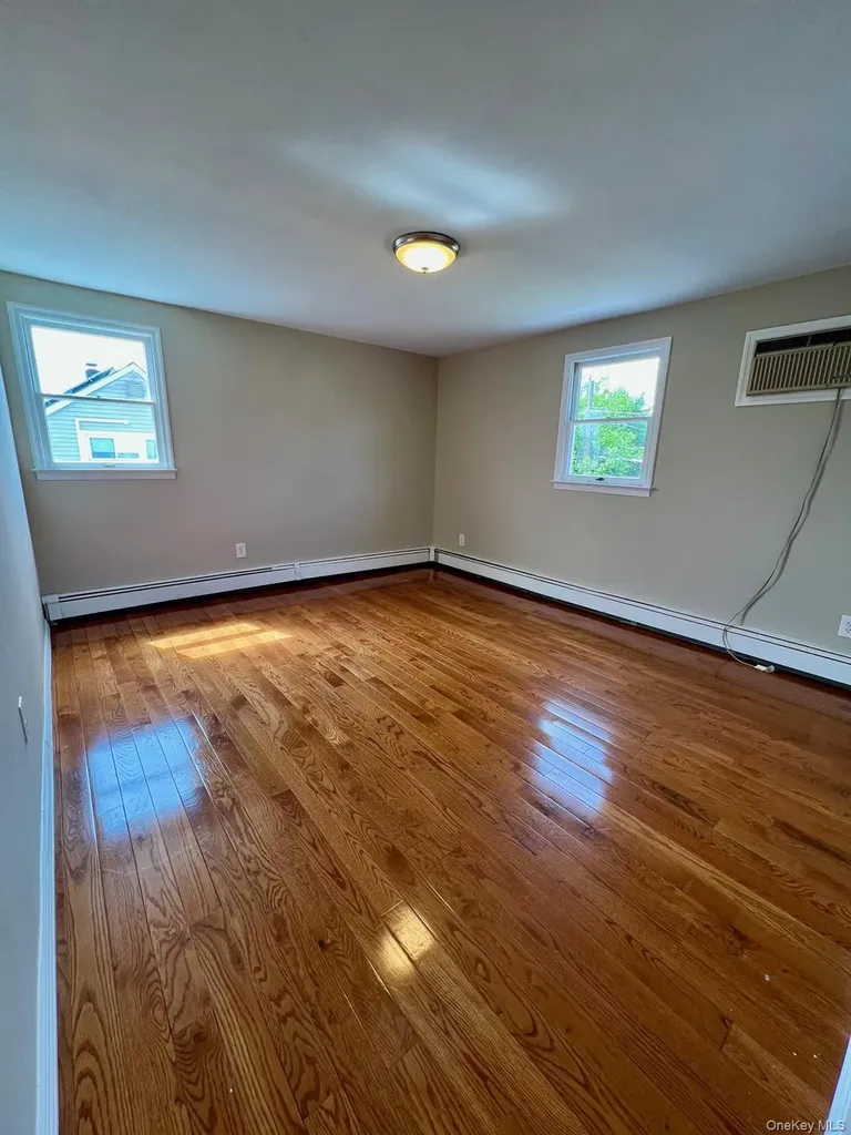 51 Friendly Hicksville NY 11801