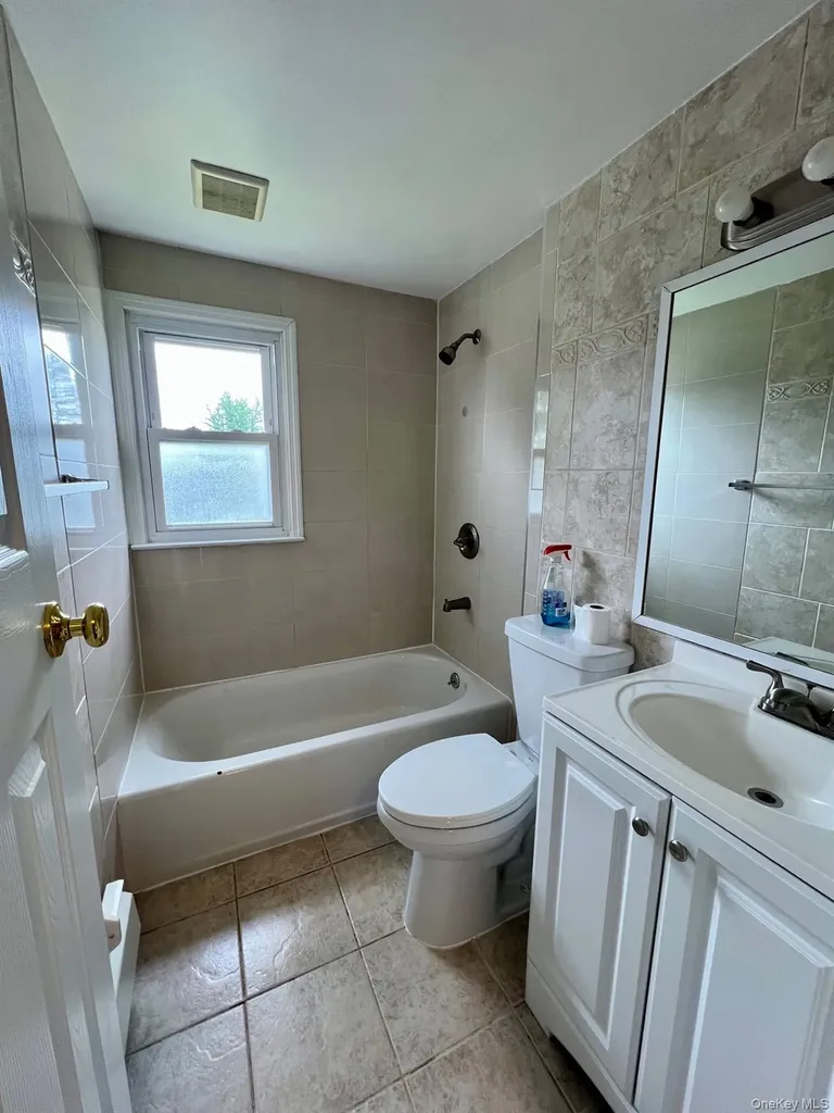 51 Friendly Hicksville NY 11801