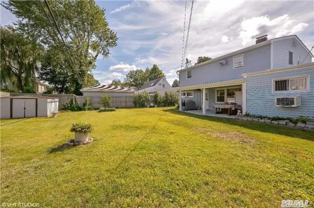 51 Friendly Hicksville NY 11801