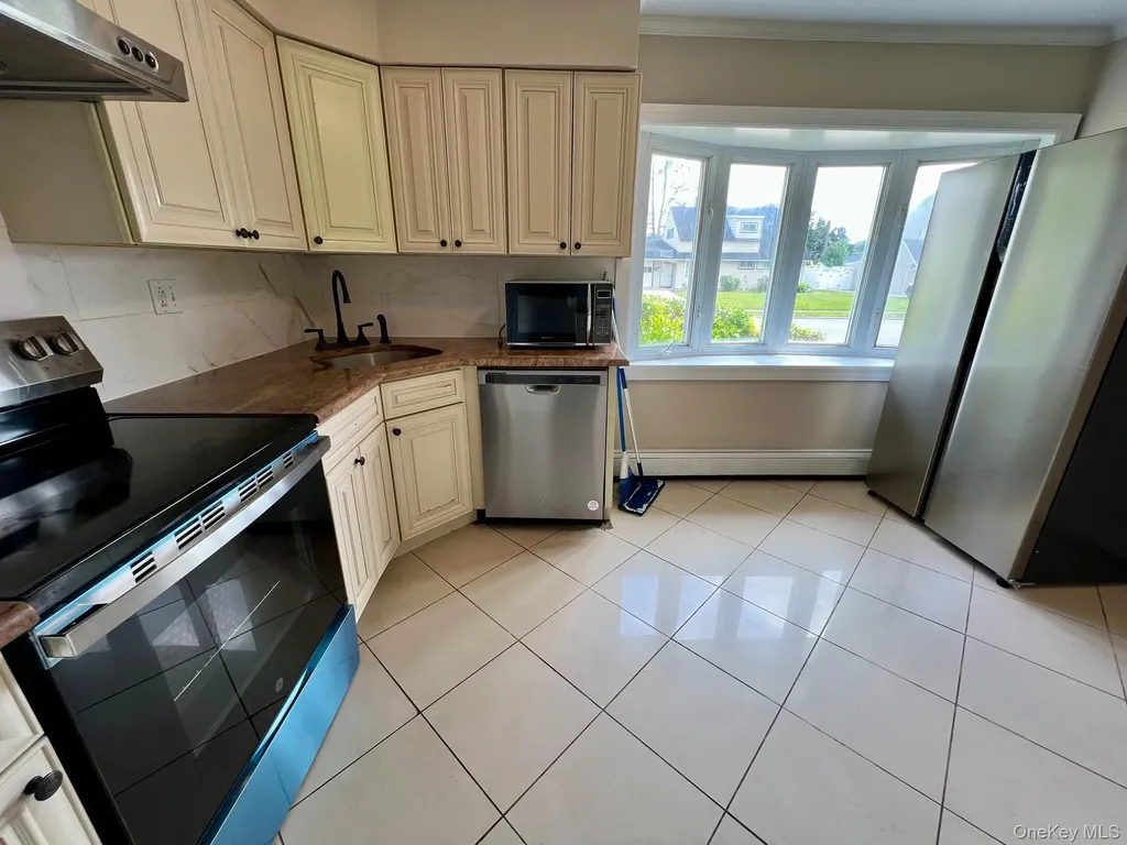 51 Friendly Hicksville NY 11801