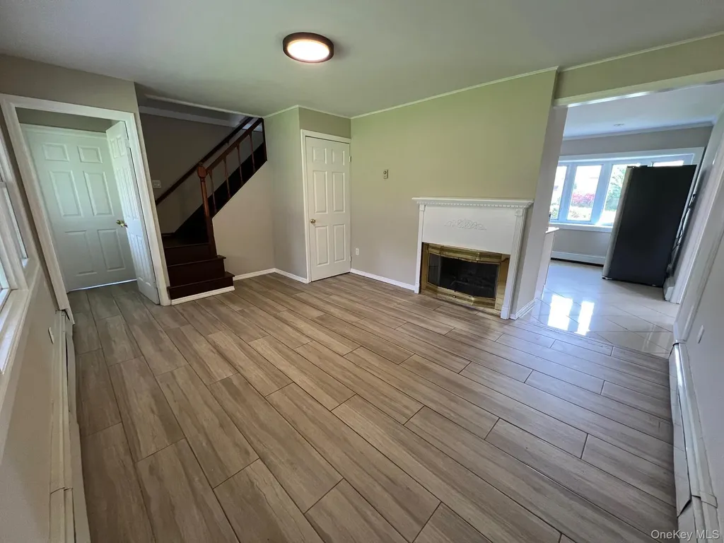 51 Friendly Hicksville NY 11801