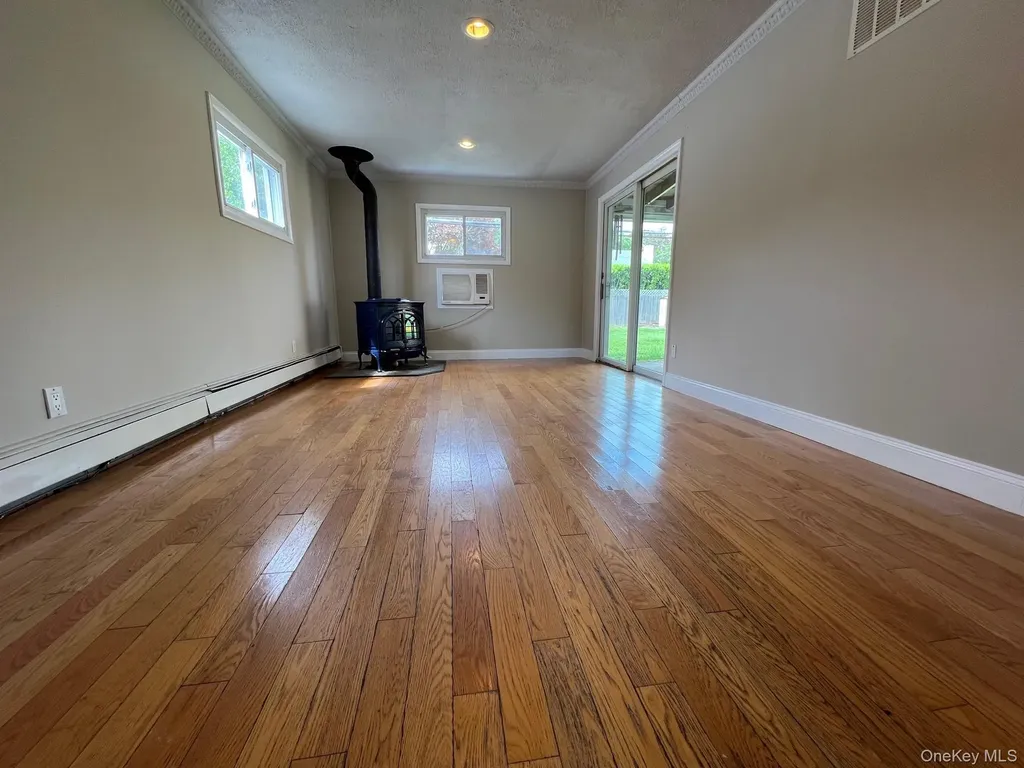 51 Friendly Hicksville NY 11801