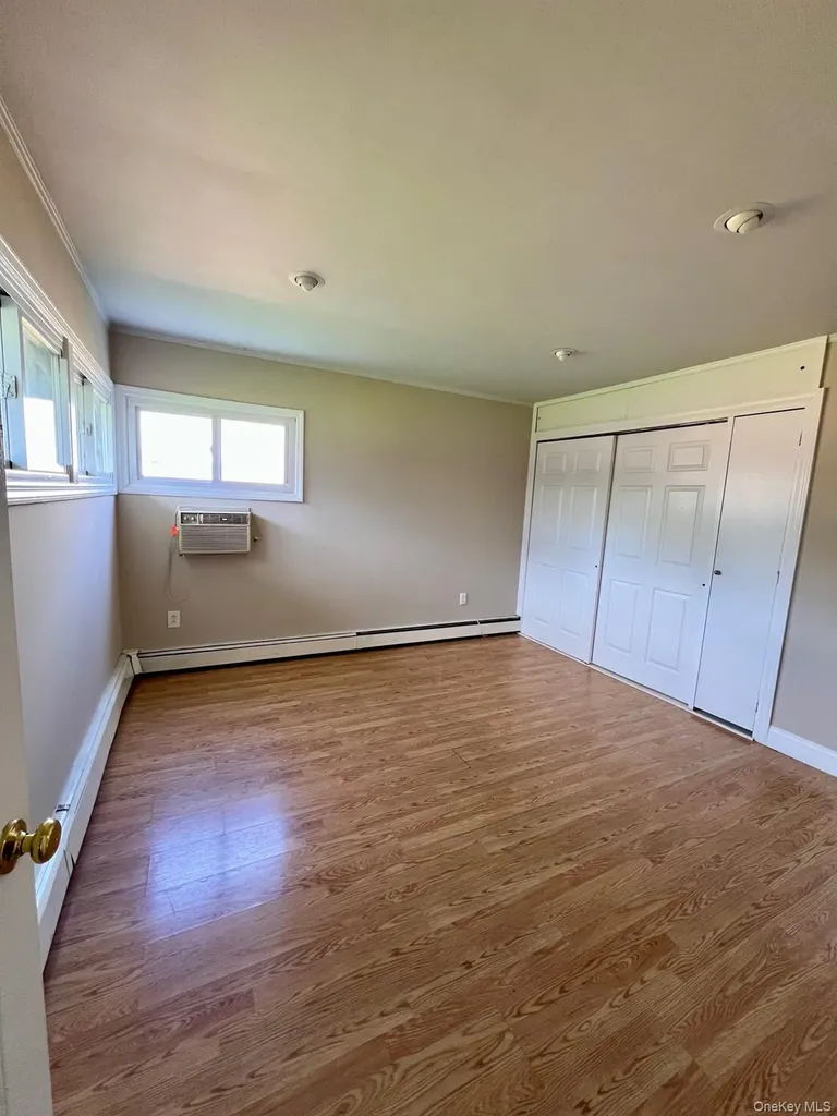 51 Friendly Hicksville NY 11801