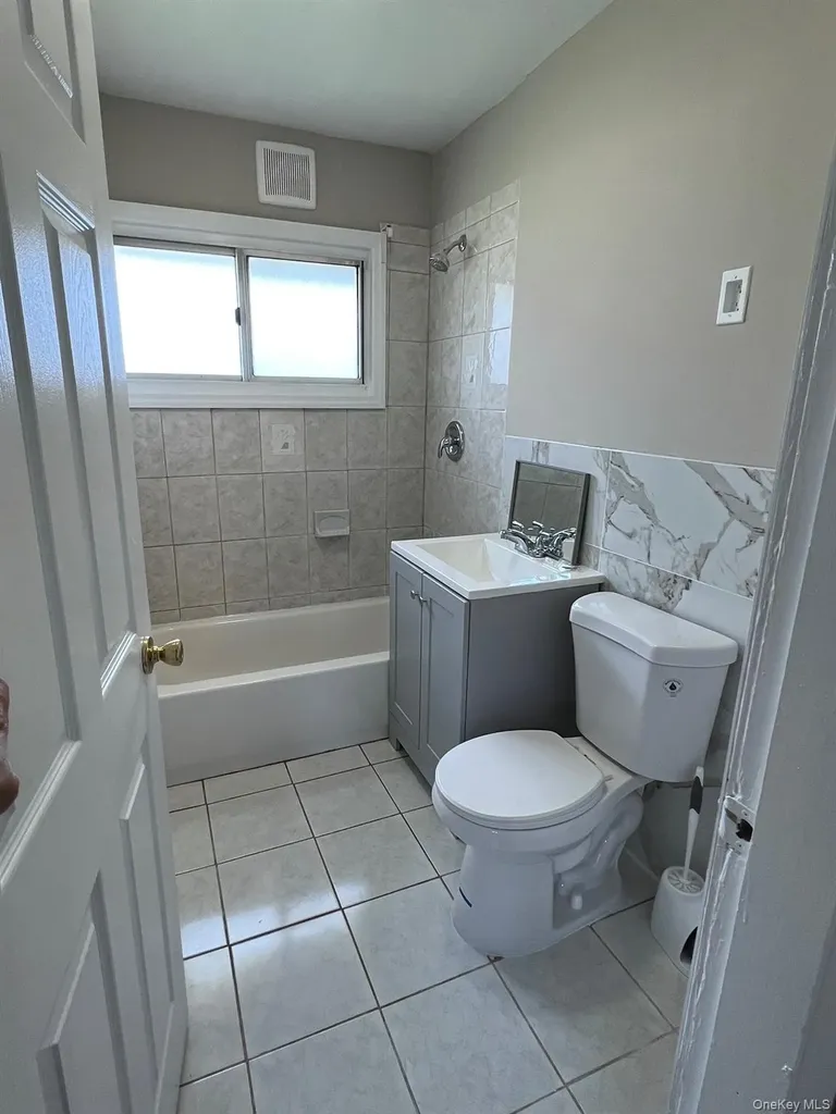 51 Friendly Hicksville NY 11801