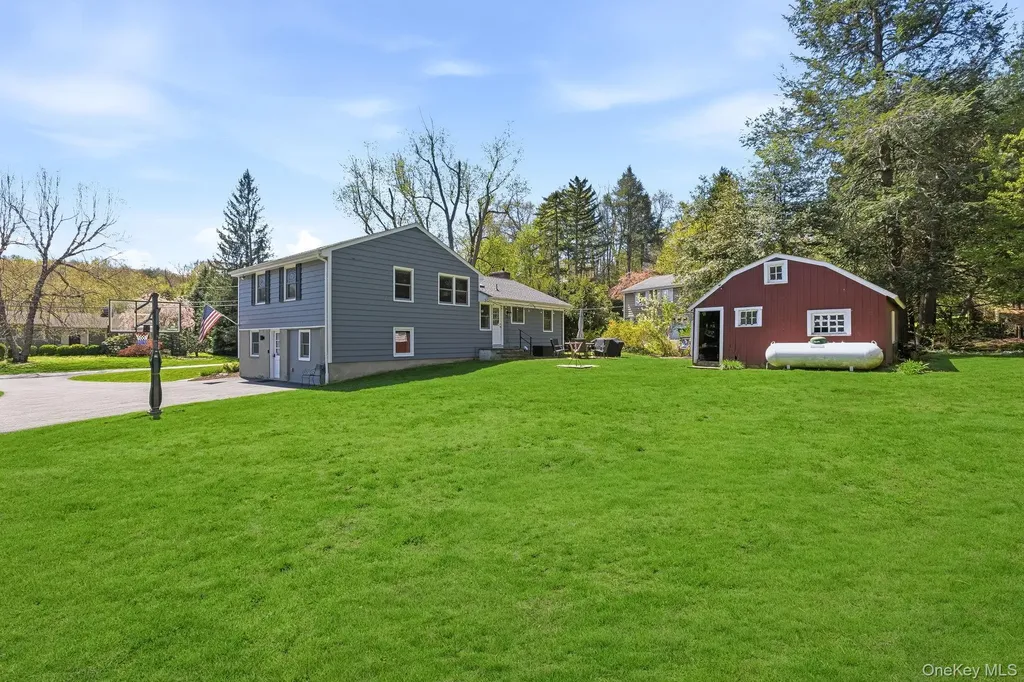 17 Cottage Place Katonah NY 10536
