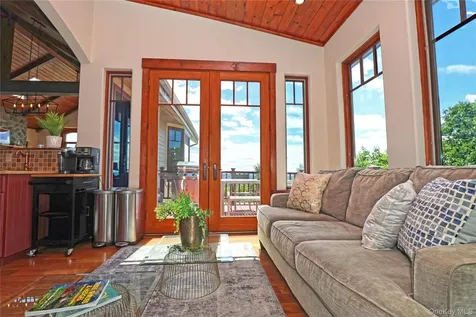 21 Ori's View Drive Saugerties NY 12477