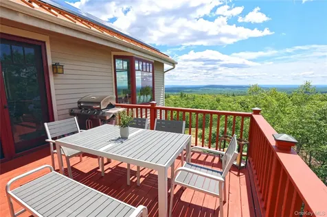 21 Ori's View Drive Saugerties NY 12477