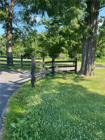 165 S Cross Road Staatsburg NY 12580
