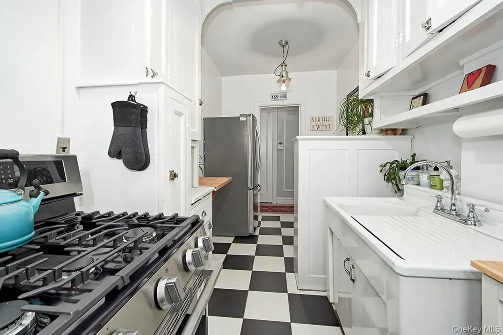 246 Bronxville Road Bronxville NY 10708