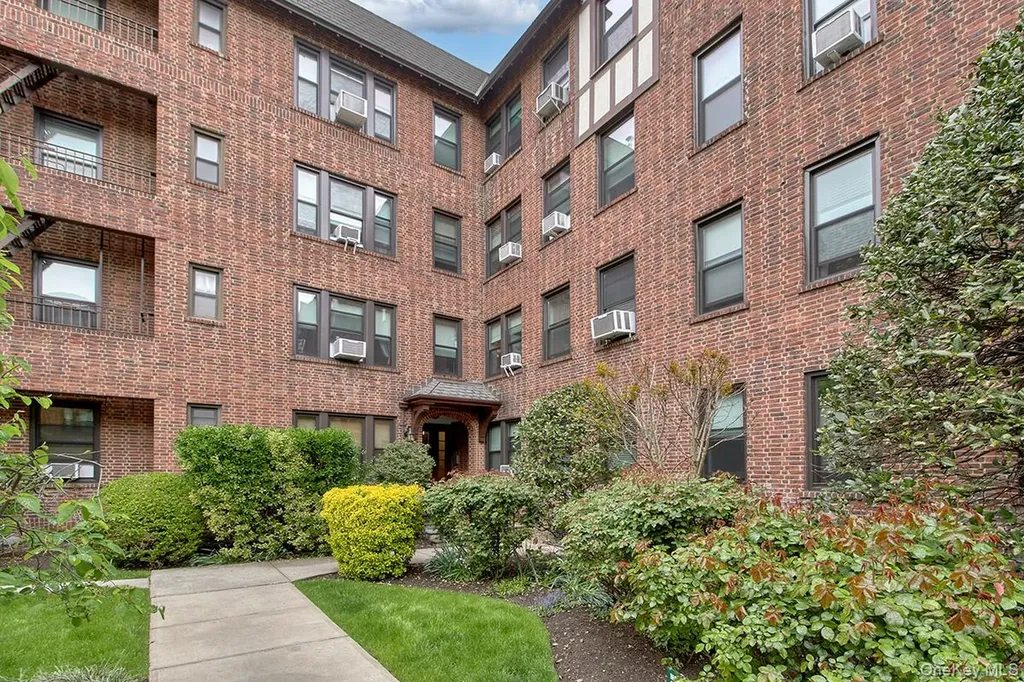 246 Bronxville Road Bronxville NY 10708