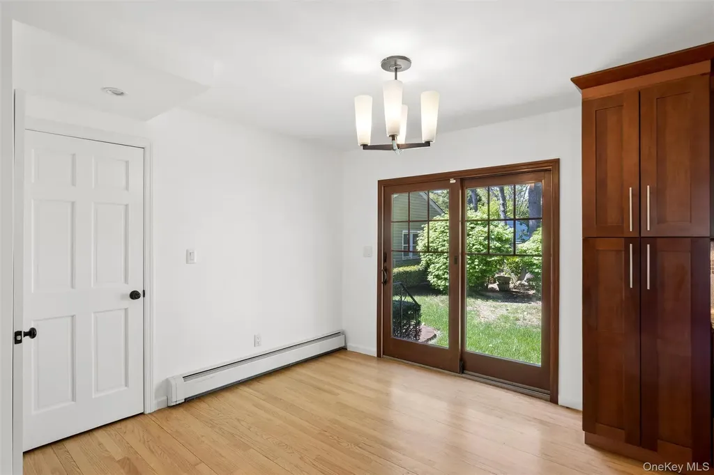 22 Baylis Place Syosset NY 11791