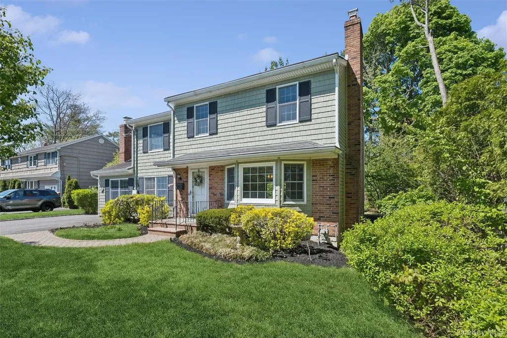 22 Baylis Place Syosset NY 11791