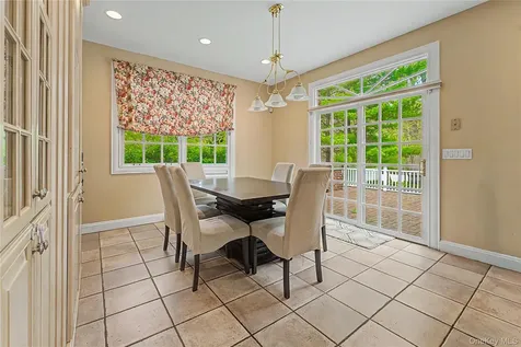 12 Chauncey Place Woodbury NY 11797