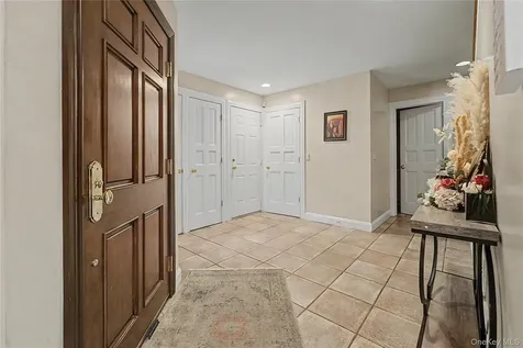12 Chauncey Place Woodbury NY 11797