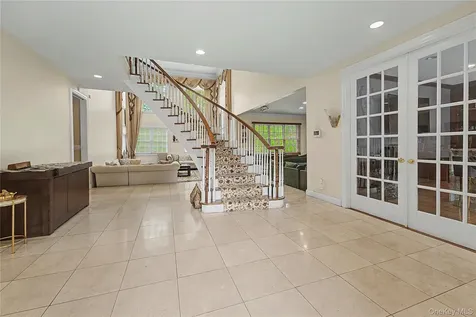 12 Chauncey Place Woodbury NY 11797