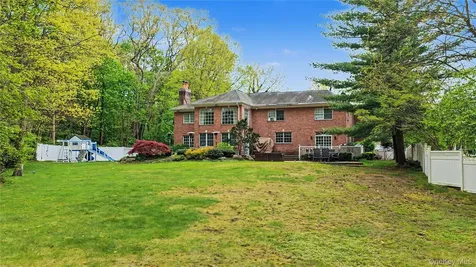 12 Chauncey Place Woodbury NY 11797
