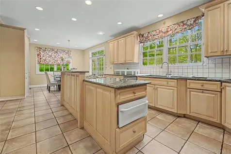 12 Chauncey Place Woodbury NY 11797
