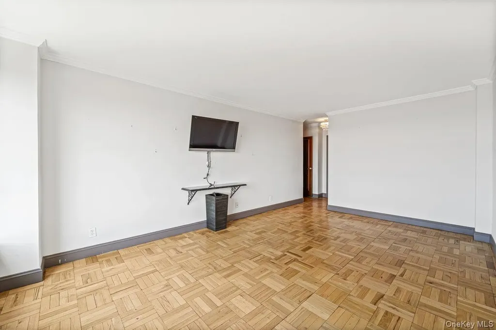 166-25 Powells Cove Boulevard Beechhurst NY 11357