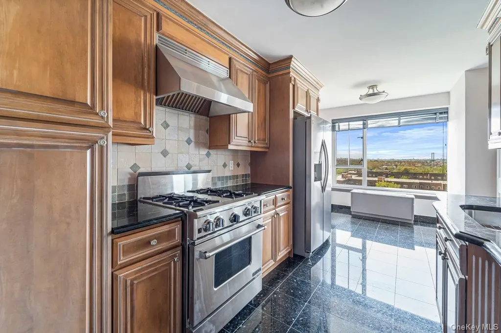 166-25 Powells Cove Boulevard Beechhurst NY 11357