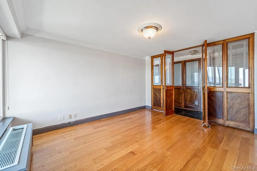166-25 Powells Cove Boulevard Beechhurst NY 11357