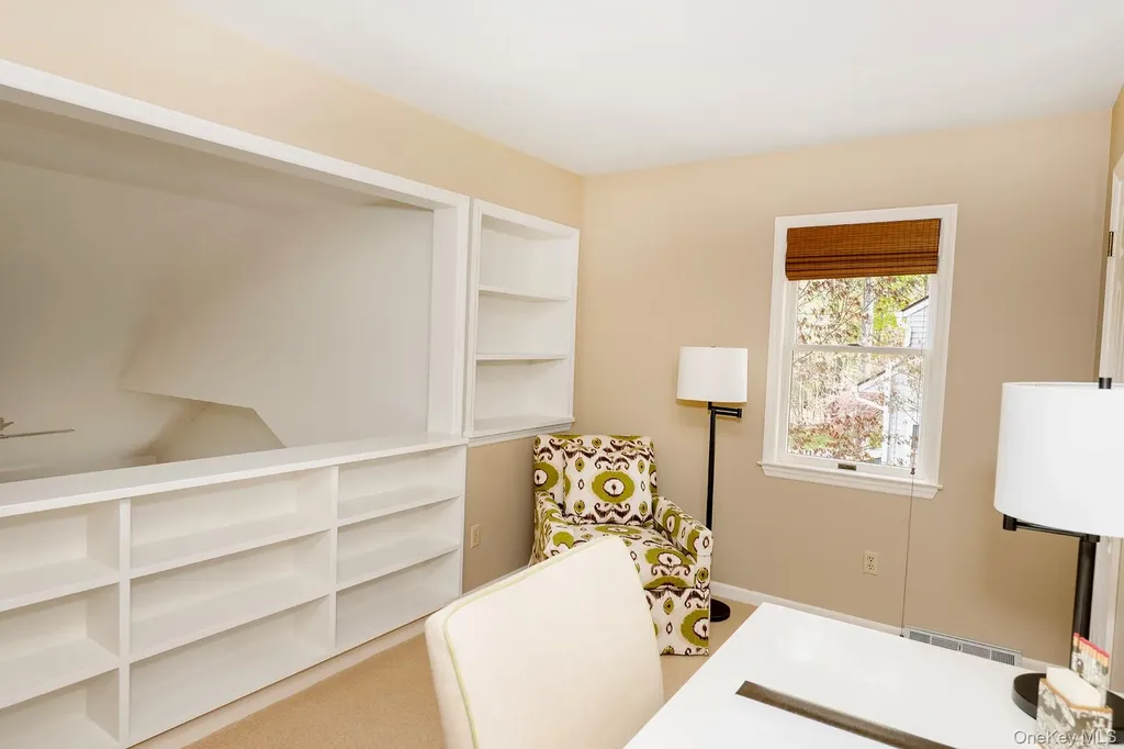 33 Upper Lane Millbrook NY 12545