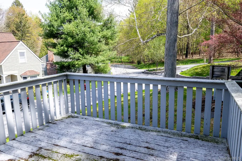 33 Upper Lane Millbrook NY 12545