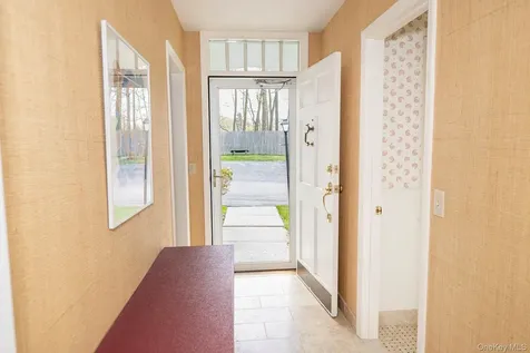 33 Upper Lane Millbrook NY 12545