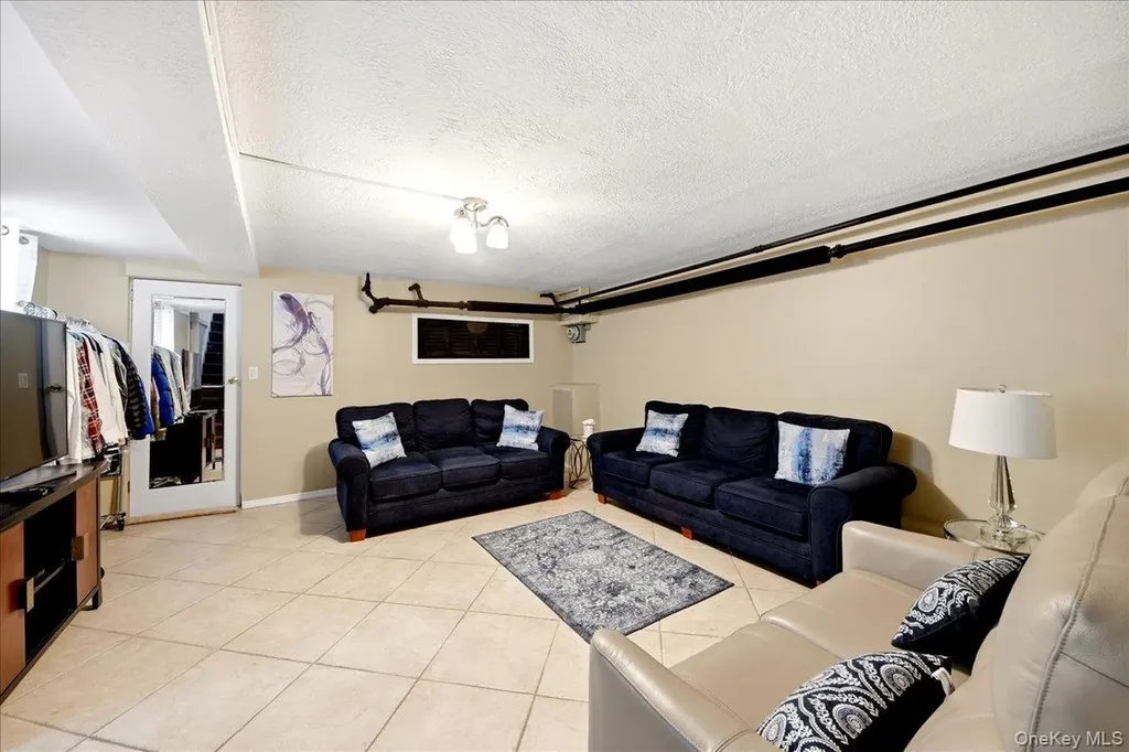 2042 Bogart Avenue Bronx NY 10462