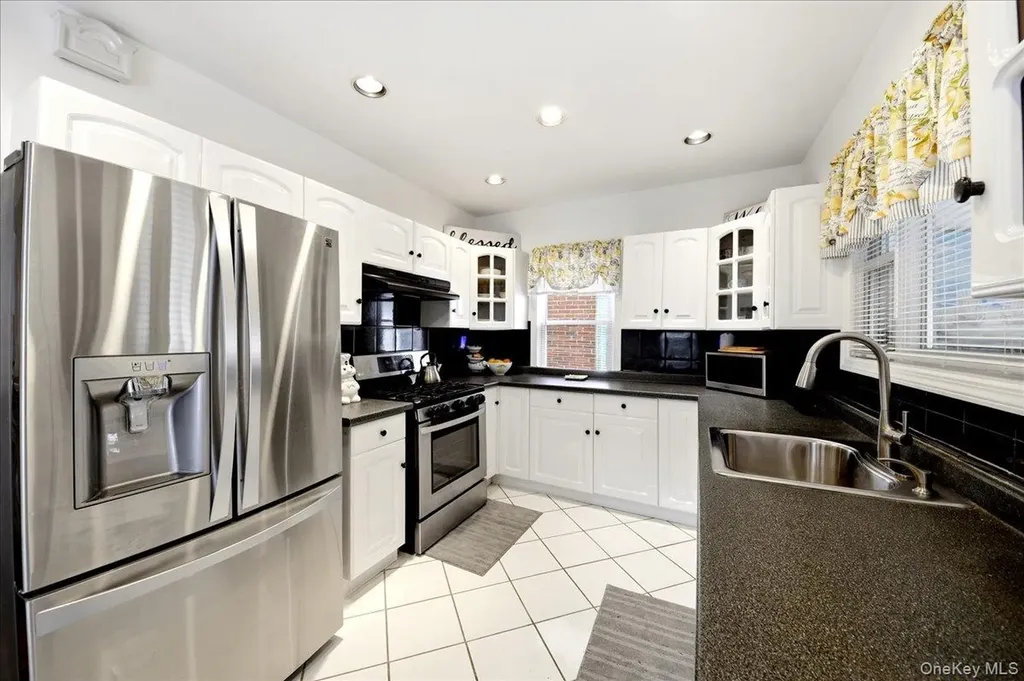2042 Bogart Avenue Bronx NY 10462