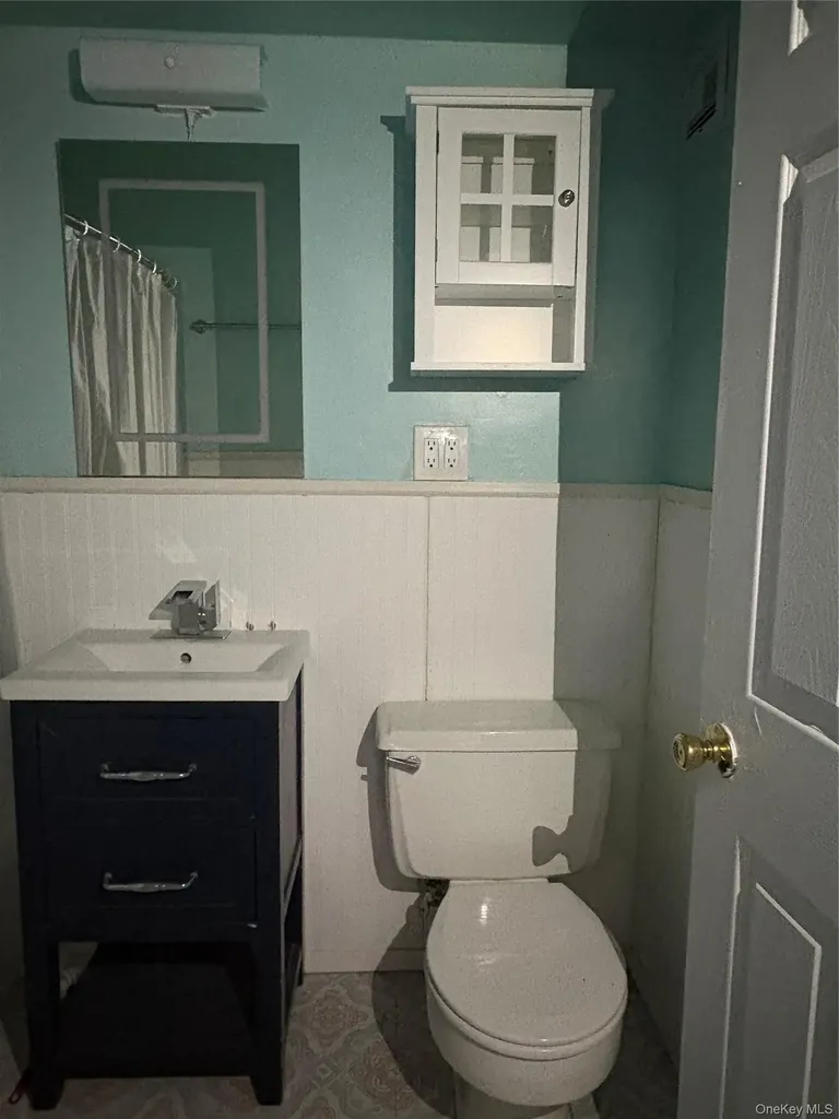 3121 Middletown Road Bronx NY 10461
