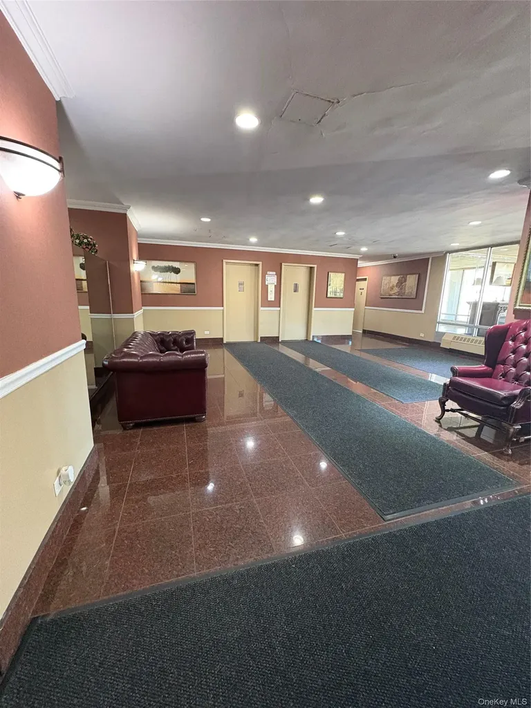 3121 Middletown Road Bronx NY 10461