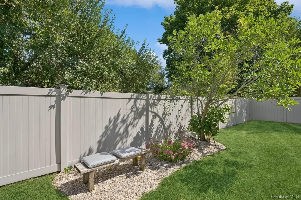 7 Linda Lane Hampton Bays NY 11946
