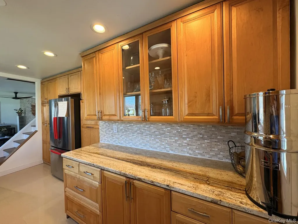3 Barnfield Place North Babylon NY 11703