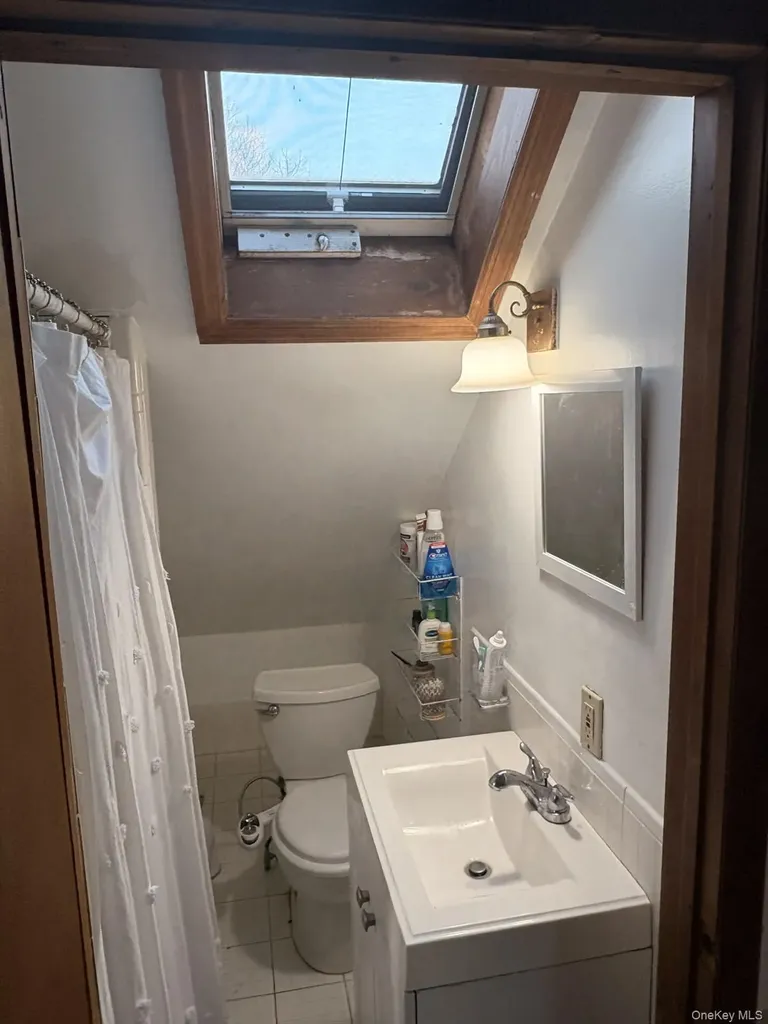 3 Barnfield Place North Babylon NY 11703