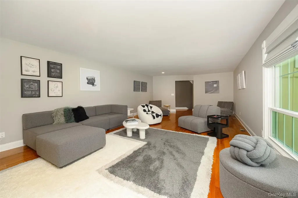 10 Quail Ridge Road Hyde Park NY 12538