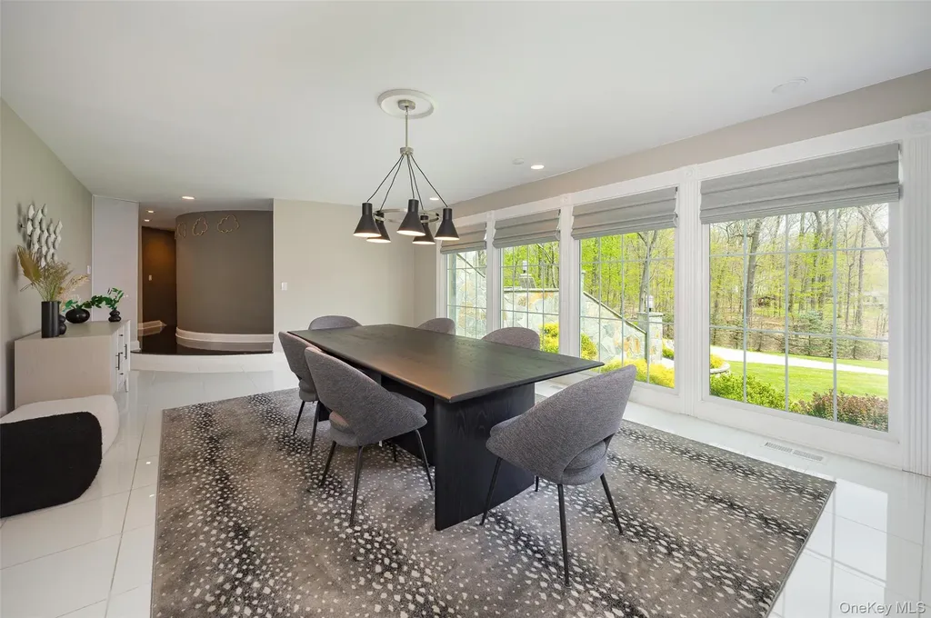 10 Quail Ridge Road Hyde Park NY 12538
