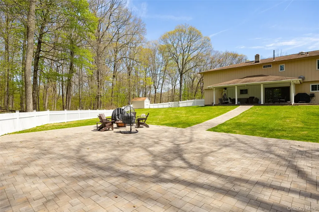 10 Quail Ridge Road Hyde Park NY 12538