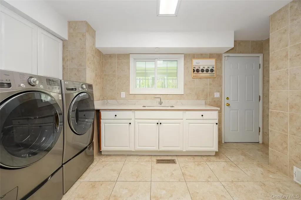 10 Quail Ridge Road Hyde Park NY 12538