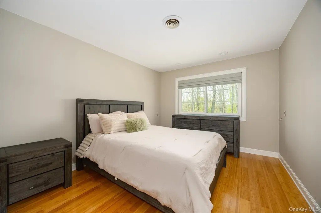 10 Quail Ridge Road Hyde Park NY 12538