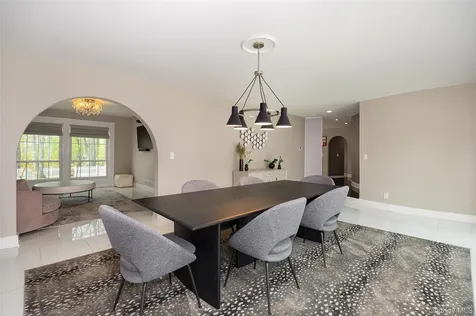 10 Quail Ridge Road Hyde Park NY 12538