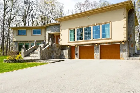 10 Quail Ridge Road Hyde Park NY 12538