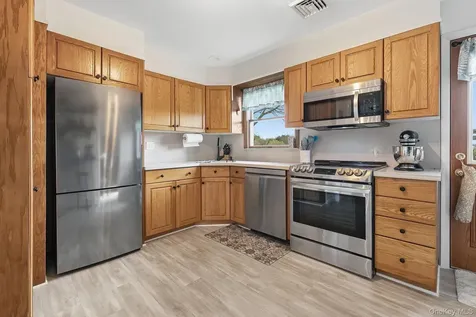 27 Morningside Drive Patterson NY 12563