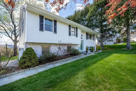 27 Morningside Drive Patterson NY 12563