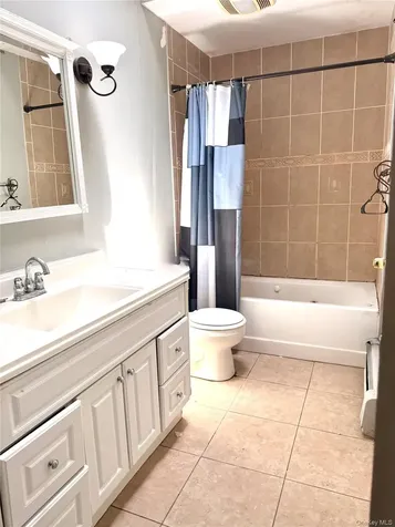 13 Hampton Avenue Mastic NY 11950